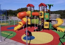 Vandalismo en Jabugo: El Ayuntamiento alerta sobre la colocación de tanzas de pesca en un parque infantil