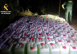 Cerco al negocio del petaqueo: Aumenta un 80% el combustible incautado para narcolanchas