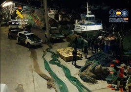 Prisión provisional sin fianza para uno de los tripulantes del pesquero sorprendido con 1.800 kilos de hachís cerca de Isla Cristina