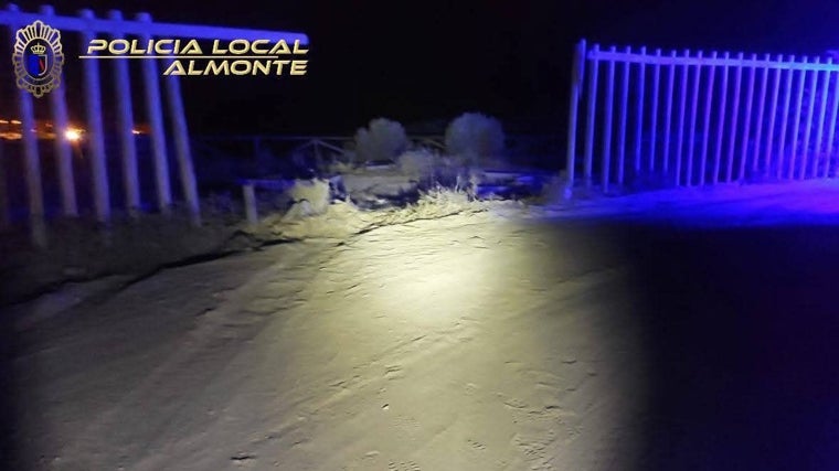 Así quedó la valla del perímetro del parque dunar tras el impacto
