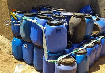La Guardia Civil inmoviliza casi 2.000 litros de aceite usado en Niebla: el investigado por recopilarlos trabajaba fraudulentamente