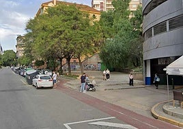 Tres años  de cárcel por apuñalar a un hombre y perseguirlo cuchillo en mano entre las terrazas de Pablo Rada, en Huelva