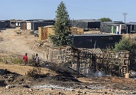 Así ha quedado el asentamiento chabolista de Palos tras el nuevo incendio