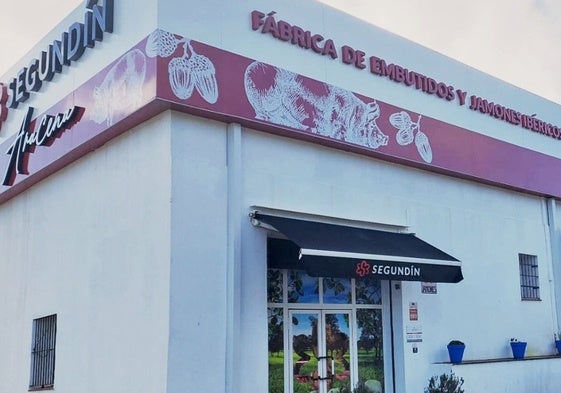 En el establecimiento Cárnicas Segundín de Aracena se produjo un robo la semana pasada