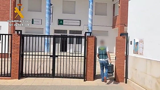 Cuatro menores bajo sospecha de haber robado el dinero del viaje de fin de curso de un colegio de Lucena