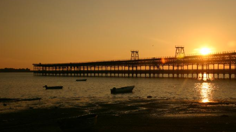 Muelle del Tinto, en el río Odiel, en Huelva capital