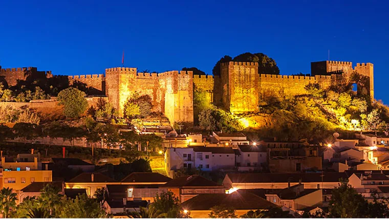 Castillo de Silves, en el interior del sur portugués