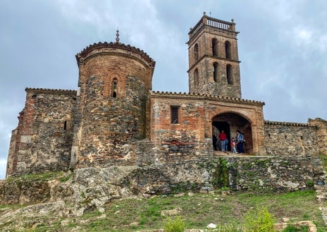 Imagen secundaria 1 - Jabugo - Mezquita de Almonaster la Real y Cascada de los Chorros de Joyarancón