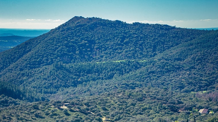 Carretera entre Alájar y Santa Ana