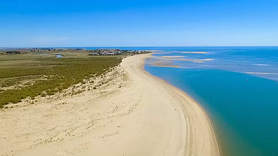 La playa de Huelva a la que casi nadie va y se encuentra rodeada por un maravilloso entorno natural