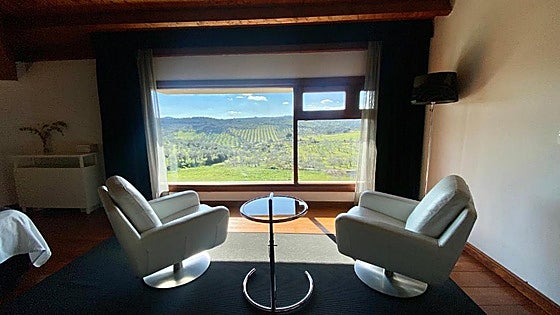 El impresionante hotel cerca de Huelva donde puedes dormir en un convento del siglo XVI con vistas a la sierra