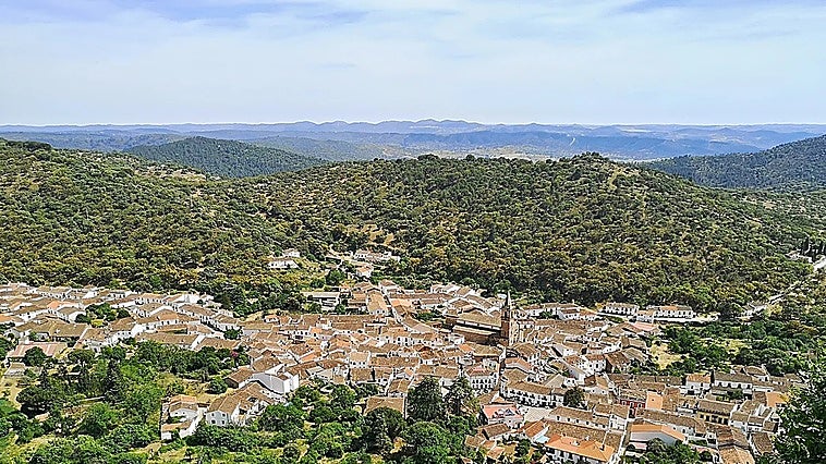 El pueblo de Huelva que ha dejado sin palabras a un conocido creador de contenido de viajes: «Un pueblo de cuento en la provincia»
