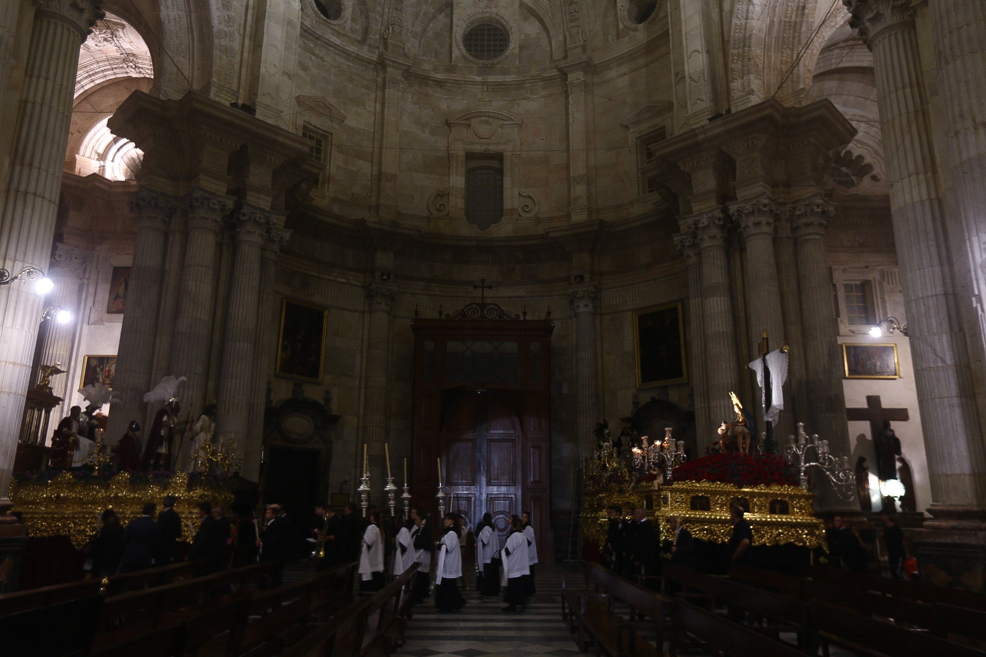 Fotos: las imágenes de los traslados de la Magna de Cádiz