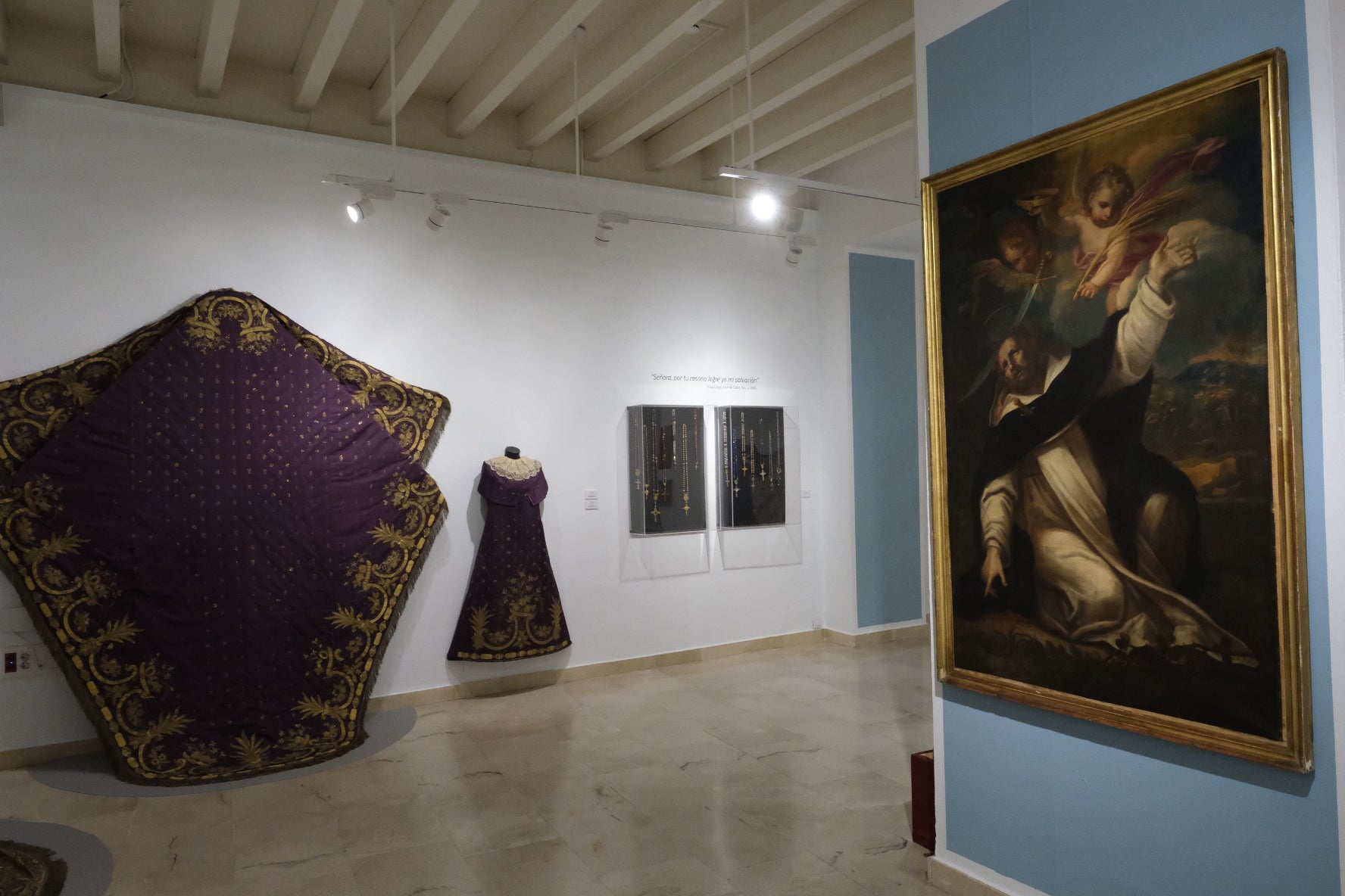 Fotos: la exposición &#039;Rosario, por Cádiz coronada&#039; en la Fundación Cajasol