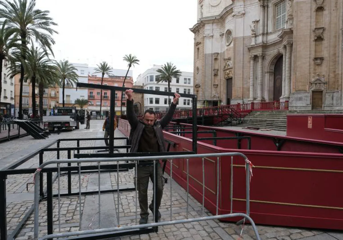Los precios de las sillas y palcos para la Semana Santa de Cádiz 2023