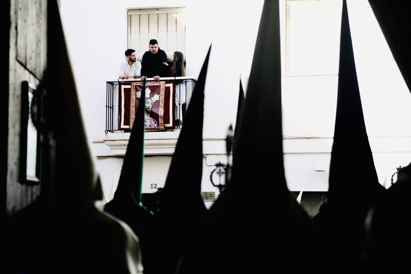 Fotos: el estreno procesional del Nazareno de la Obediencia de Cádiz