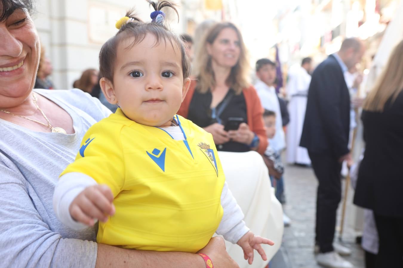 Fotos: el estreno procesional del Nazareno de la Obediencia de Cádiz