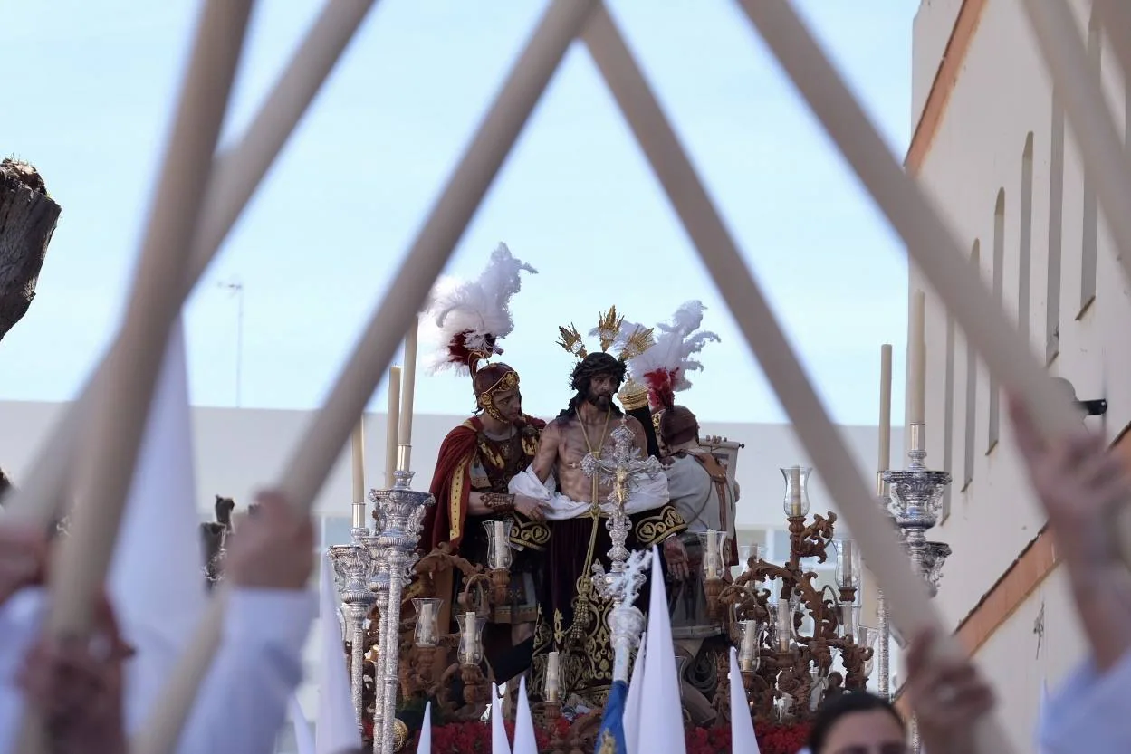 Fotos: el Despojado de Cádiz en su Domingo de Ramos de la Semana Santa 2023