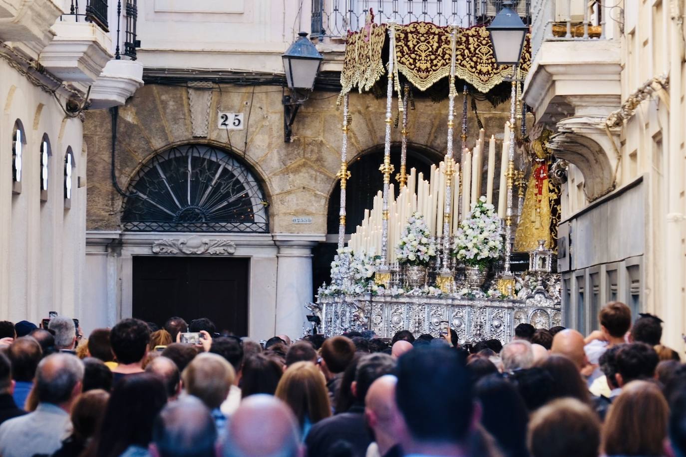 Fotos: el paso de Humildad y Paciencia de Cádiz en este Domingo de Ramos