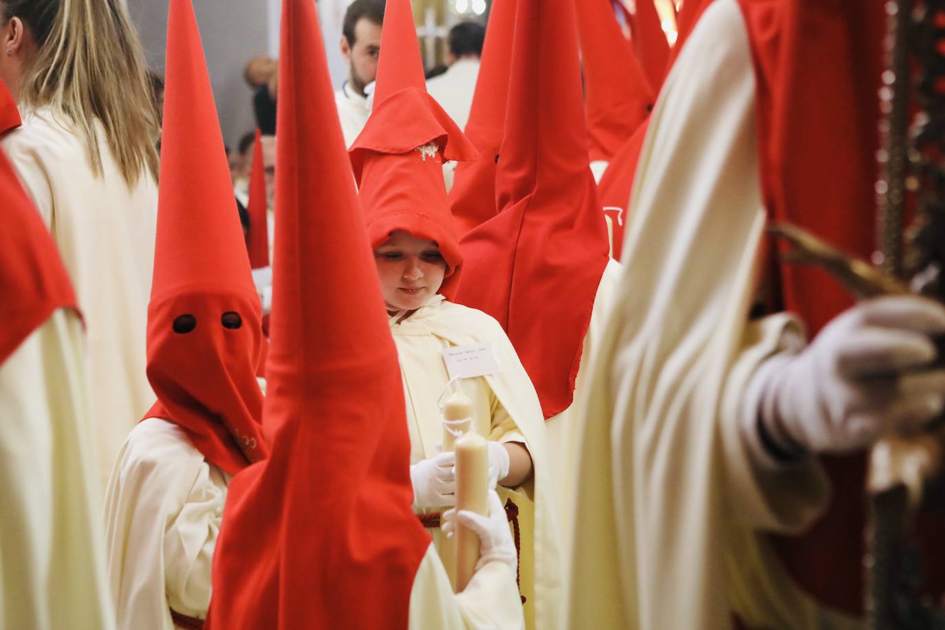 Fotos: Las Penas y su andar por las calles de Cádiz en este Domingo de Ramos