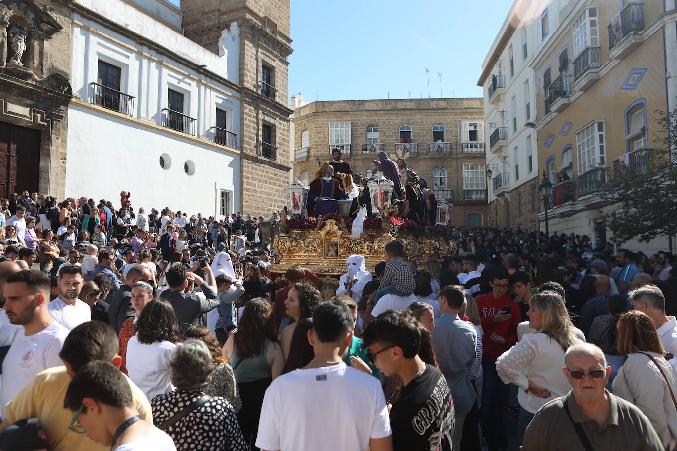 Fotos: La Sagrada Cena en su desfile del Domingo de Ramos en Cádiz