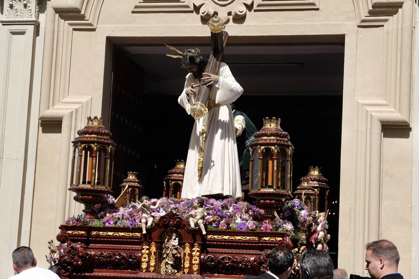 Fotos: El Nazareno del Amor recorre las calles de Cádiz