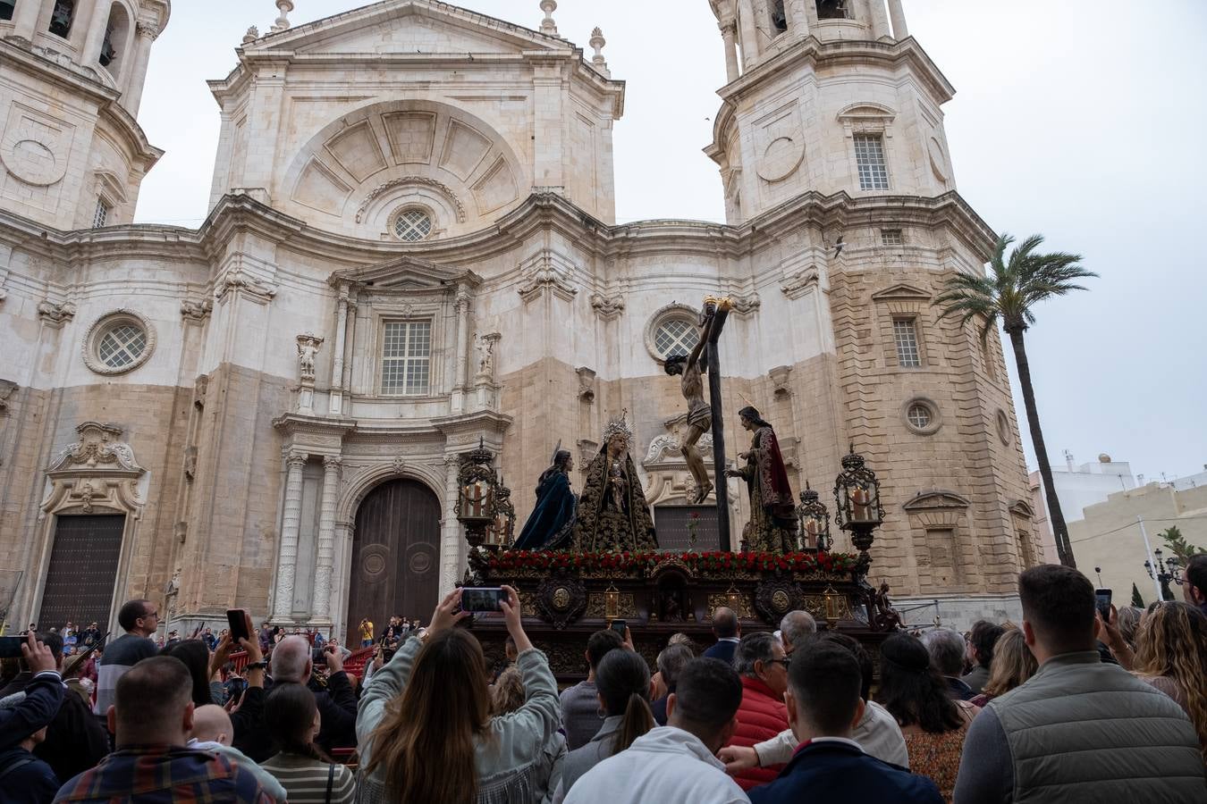 Fotos: Piedad procesiona el Martes Santo en Cádiz