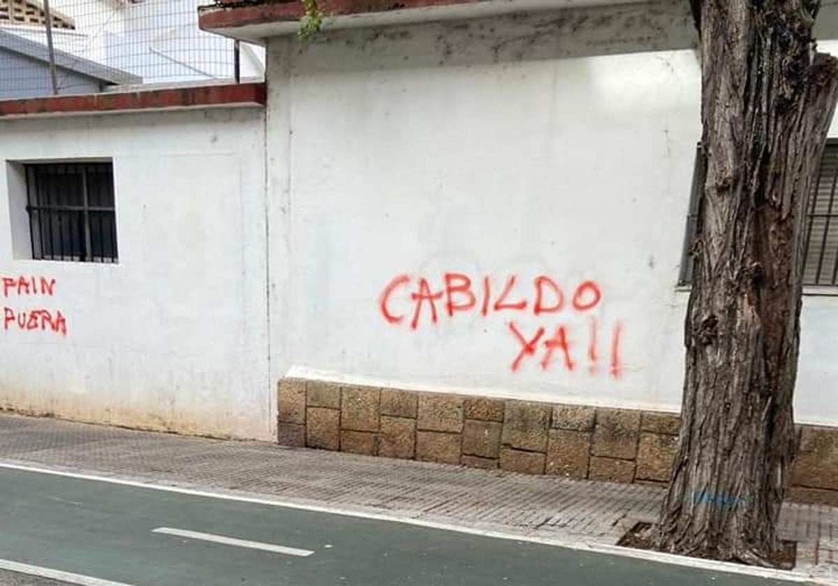 En febrero aparecieron pintadas en la fachada de San Severiano