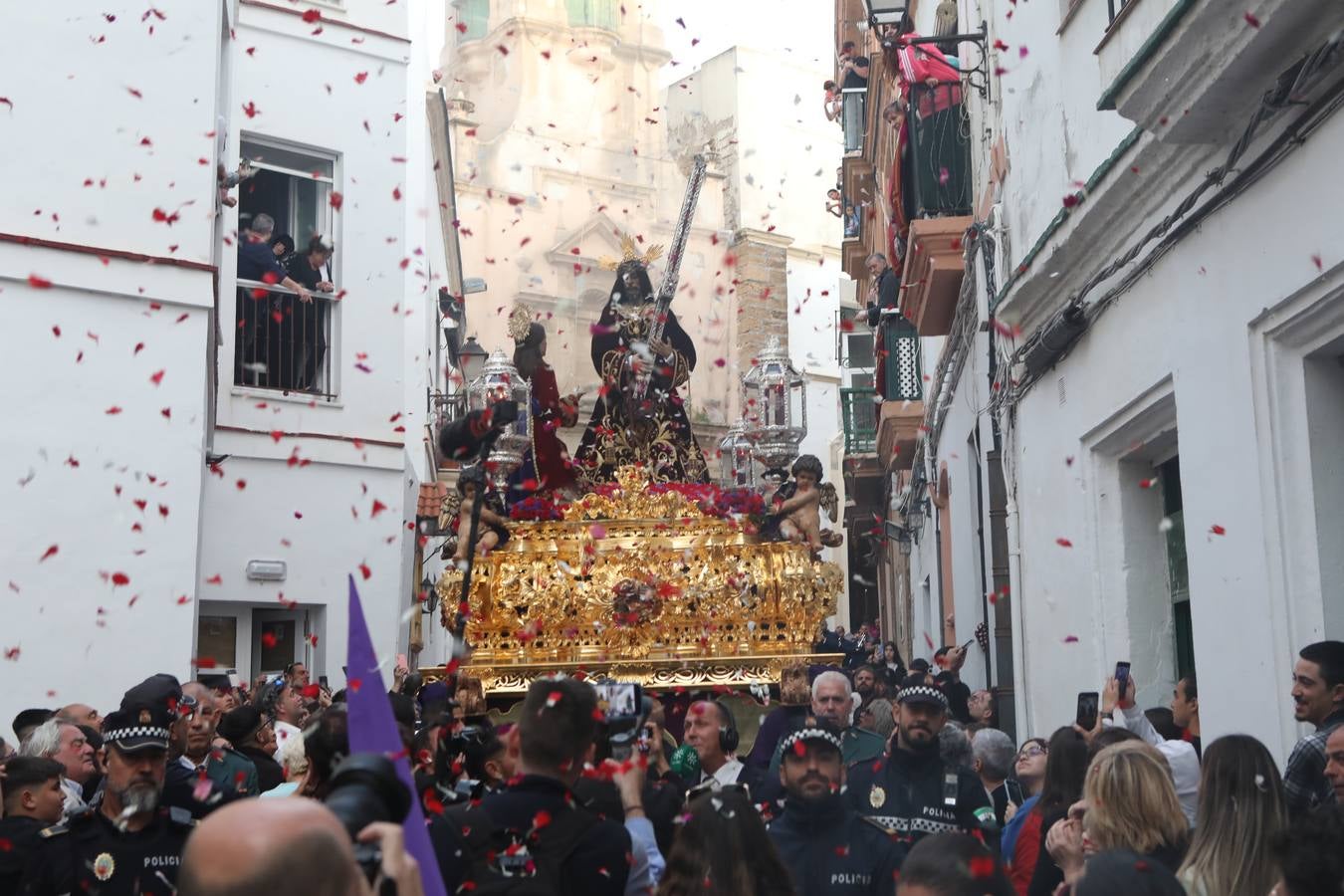 Fotos: Nazareno, el Jueves Santo en Cádiz