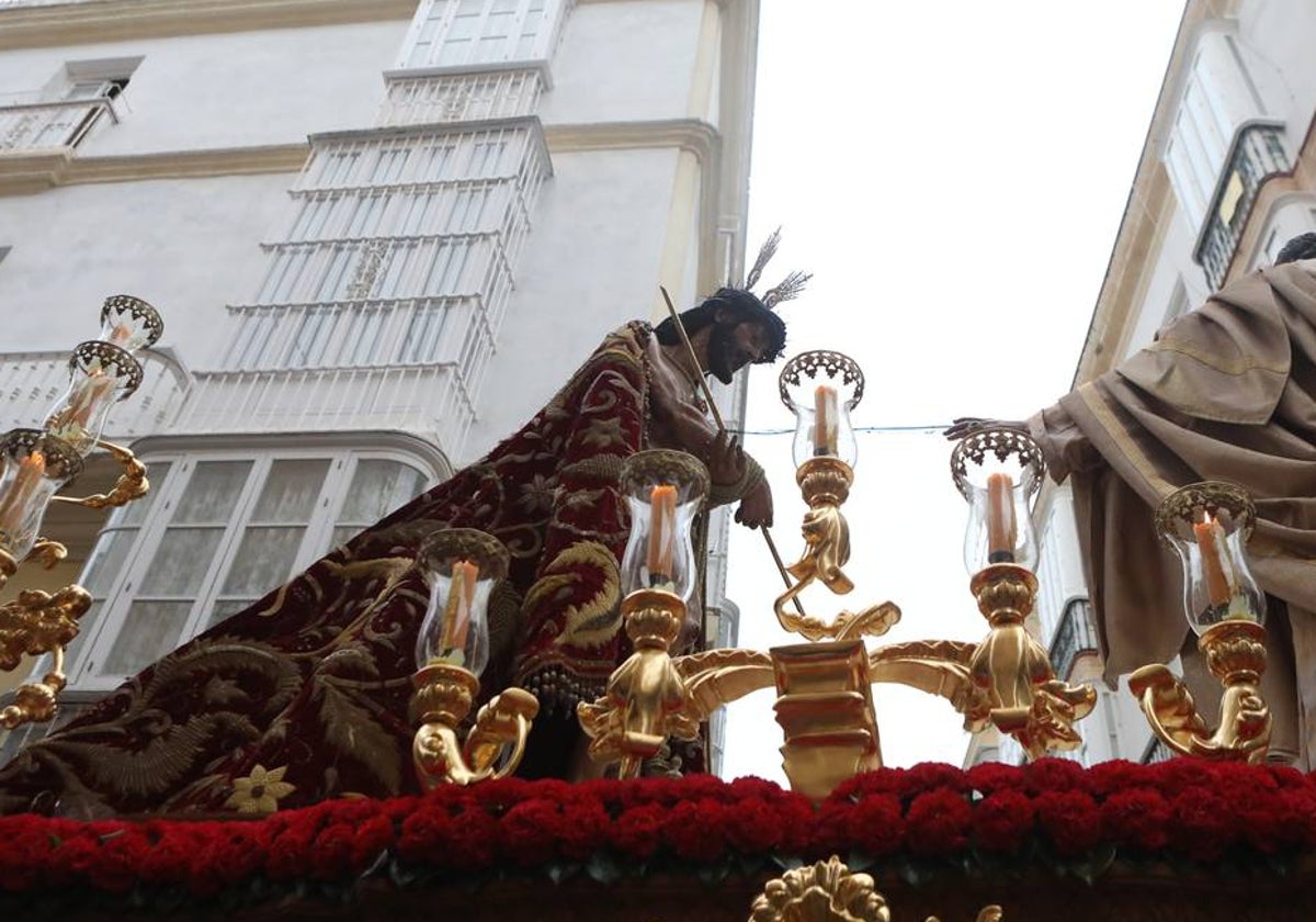 Nuestro Padre Jesús del Ecce-Homo con su manto, en este pasado Martes Santo