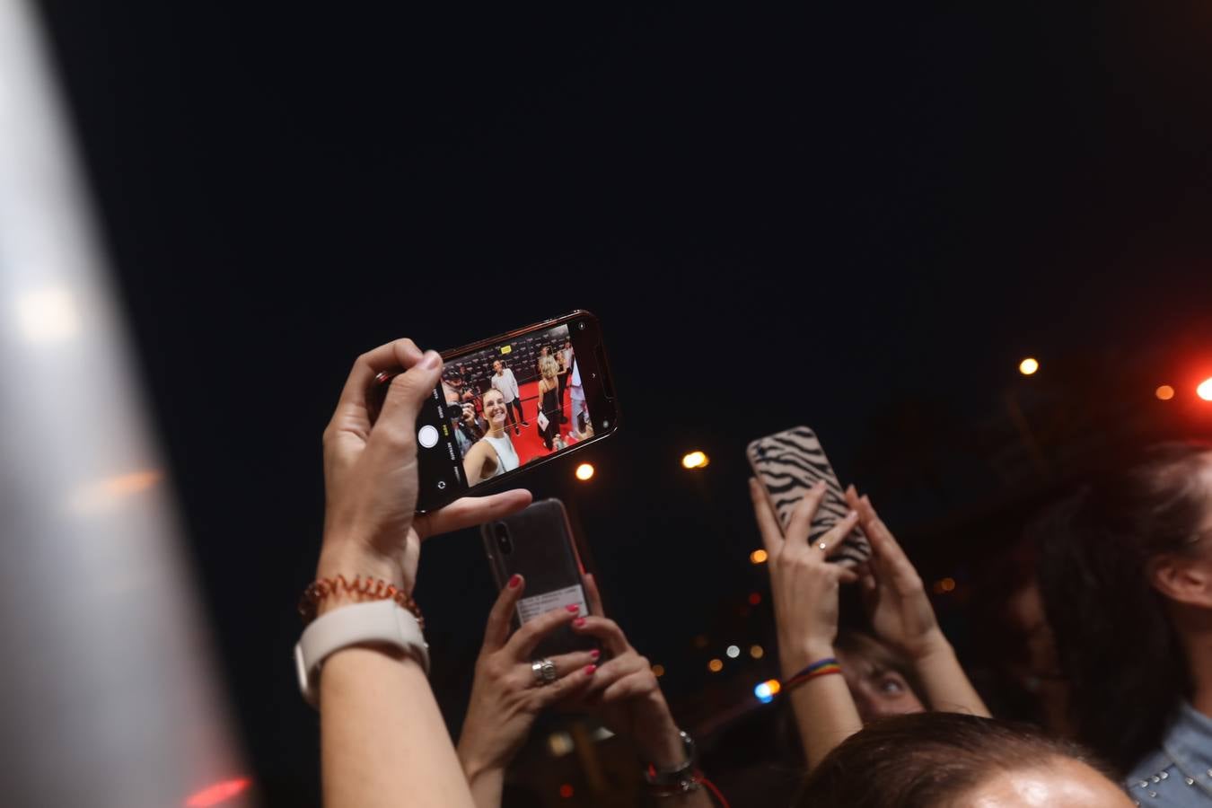 Alfombra roja: Cádiz recibe a las estrellas del South al ritmo de la Macarena