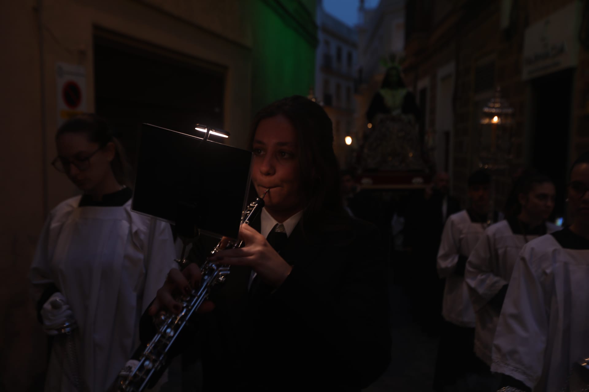Emotivo Vía Crucis por el barrio de Santa María con Jesús de la Salud
