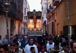 Vídeo: Saeta a la Virgen de los Dolores a su salida de San Lorenzo