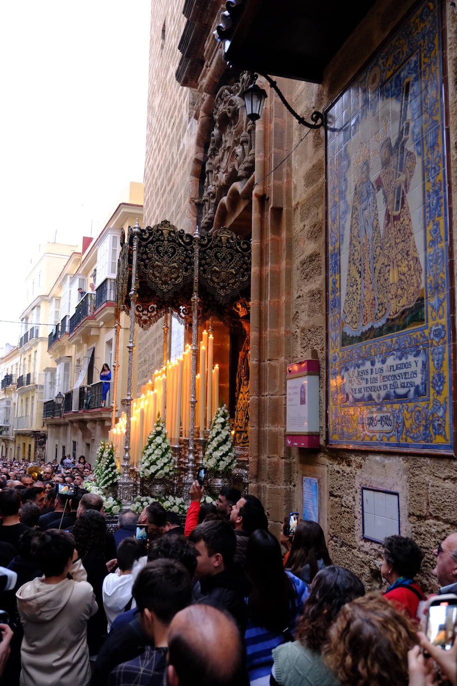 Fotos: Servitas en el Viernes de Dolores de la Semana Santa de Cádiz 2024