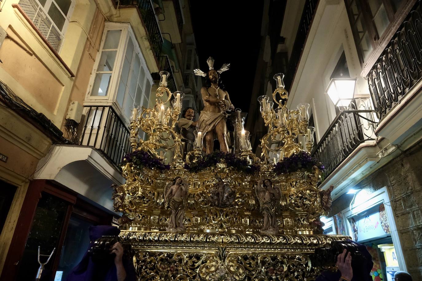Fotos: Columna en la Semana Santa de Cádiz 2024
