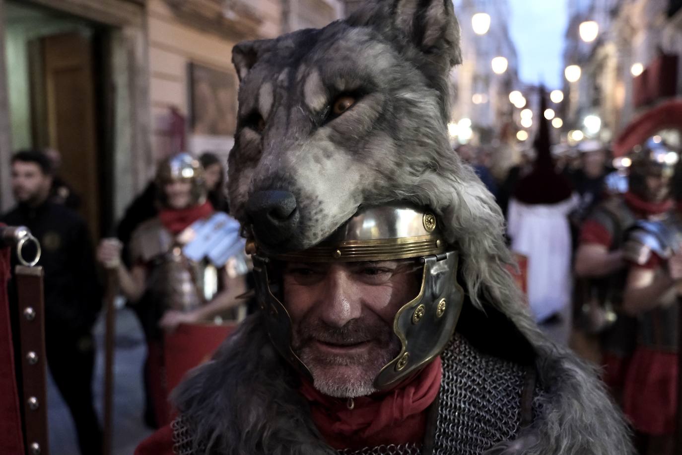 Fotos: Ecce-Homo en el Martes Santo de la Semana Santa de Cádiz