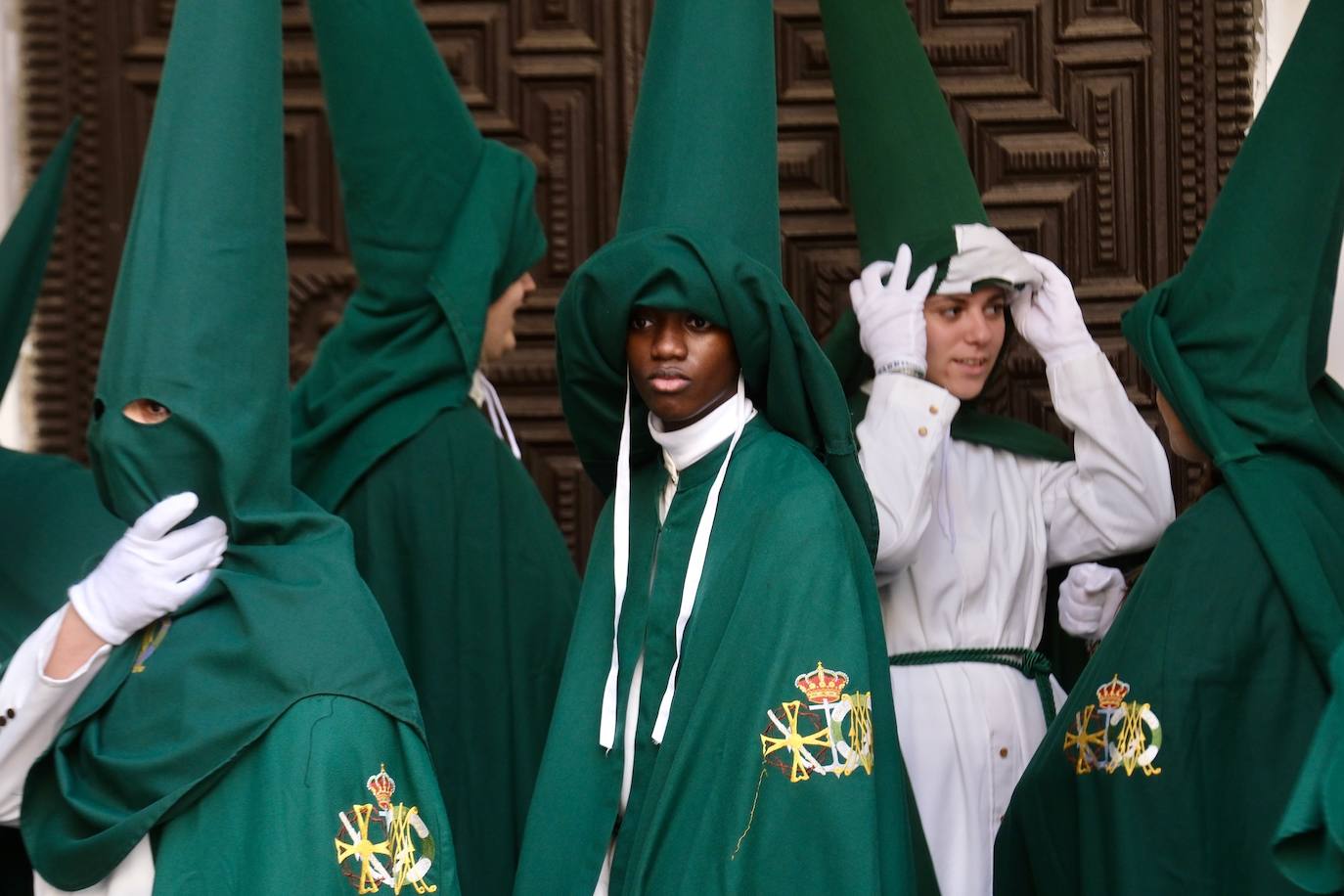 Fotos: Cigarreras decide suspender la estación de penitencia y se queda en Santo Domingo