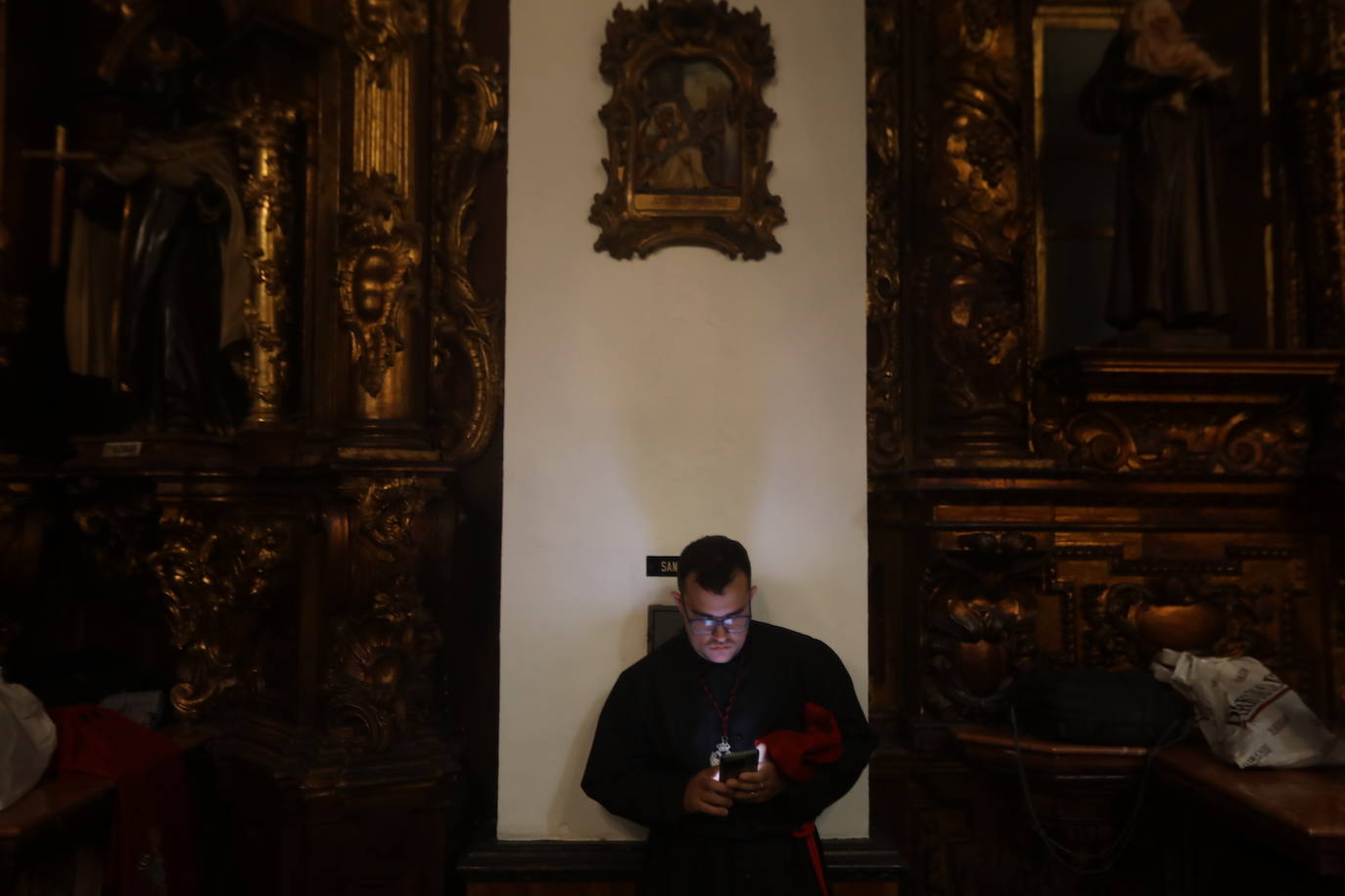 Fotos: Viernes Santo pasado por agua en Cádiz