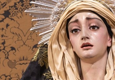 Rosario vespertino con la imagen de la Virgen de los Dolores de Descendimiento
