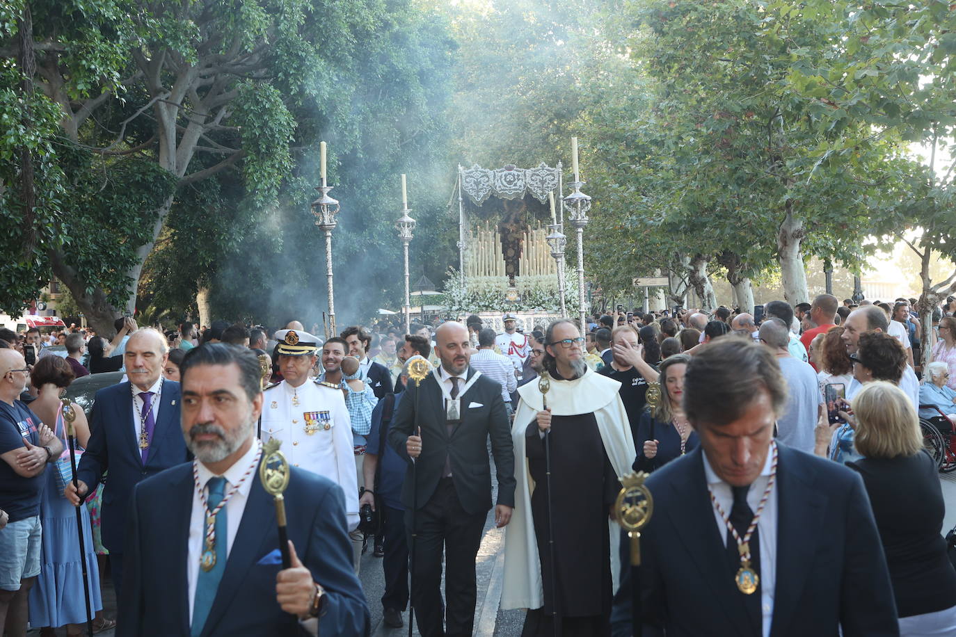 Fotos: La Virgen del Carmen procesiona por las calles de Cádiz