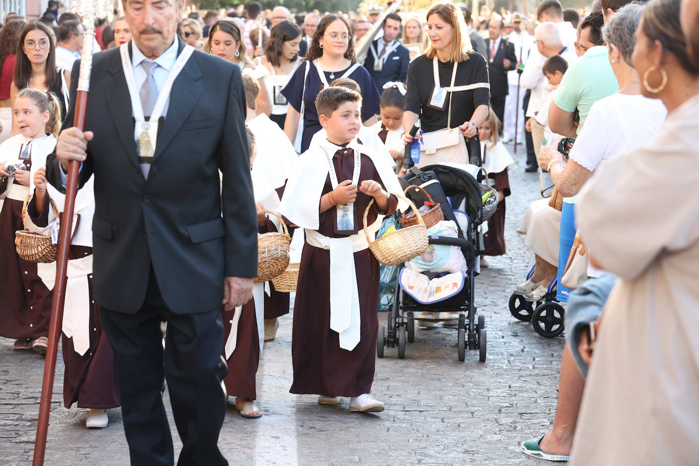 Fotos: La Virgen del Carmen procesiona por las calles de Cádiz