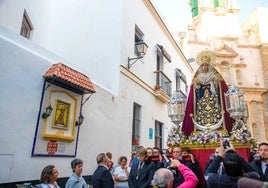 La Virgen de los Dolores recorrerá el barrio de Santa María en un Rosario Vespertino especial