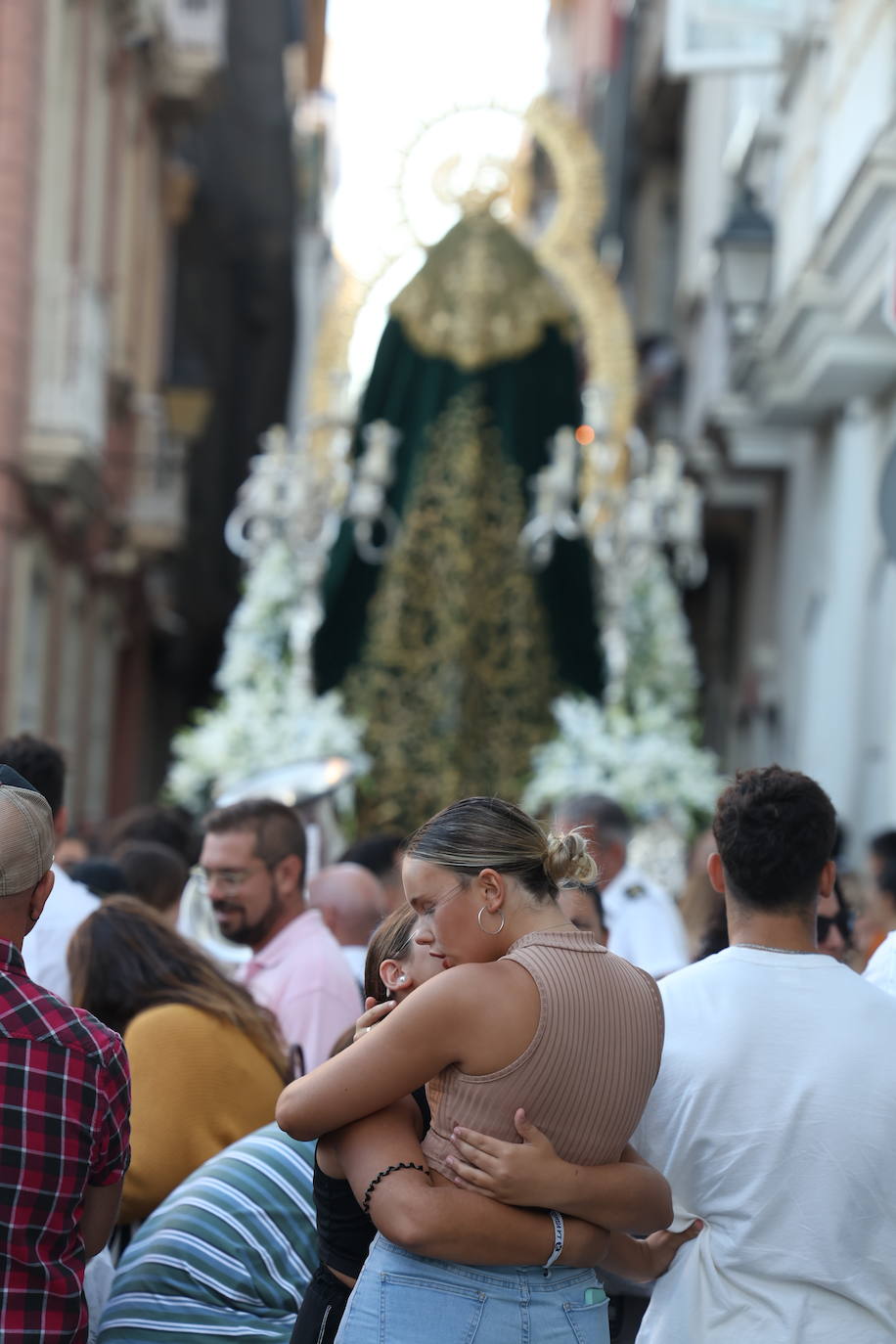 Fotos: Procesión de la Virgen de los Desamparados en Cádiz