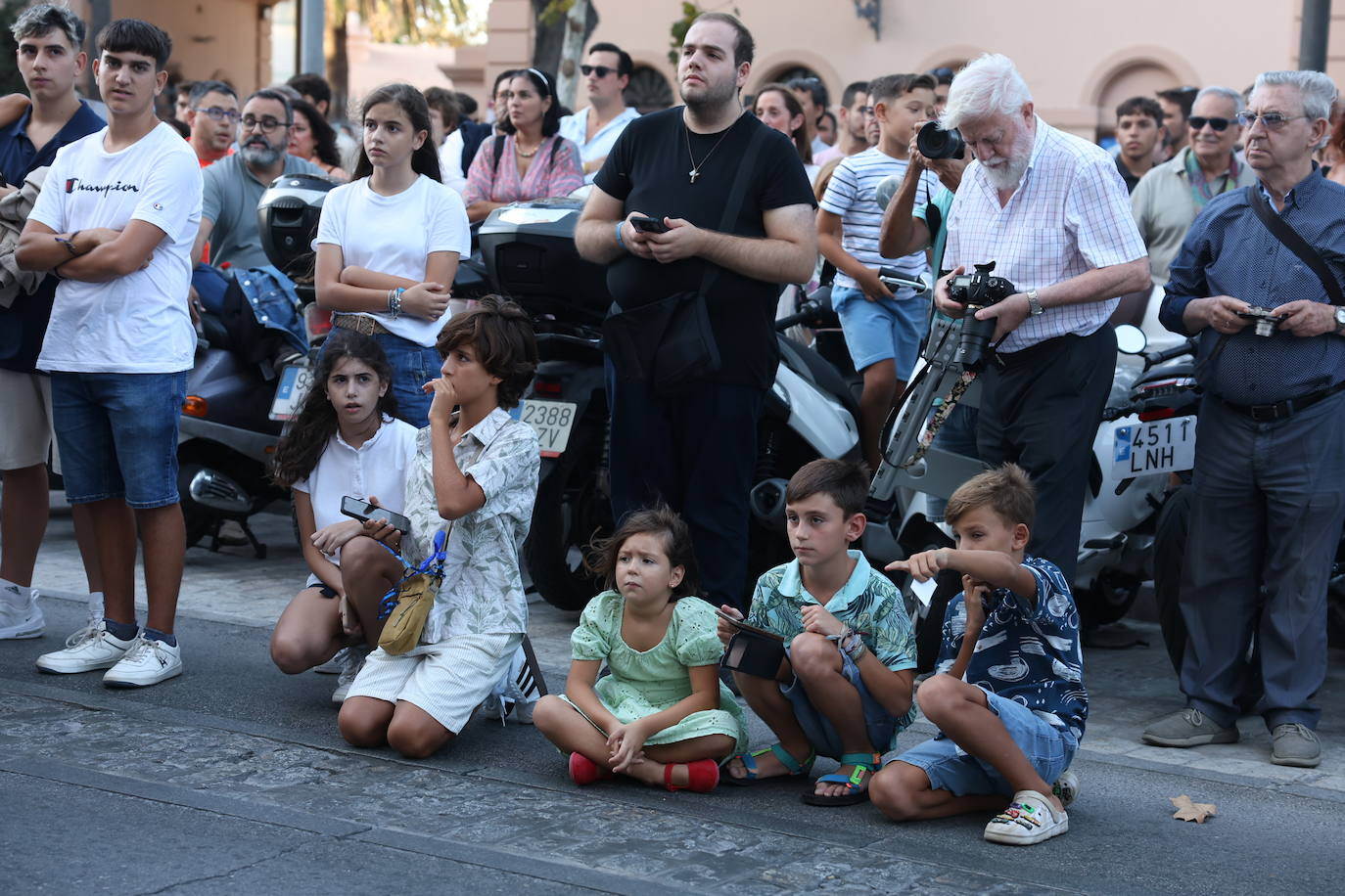 Fotos: Procesión de la Virgen de los Desamparados en Cádiz