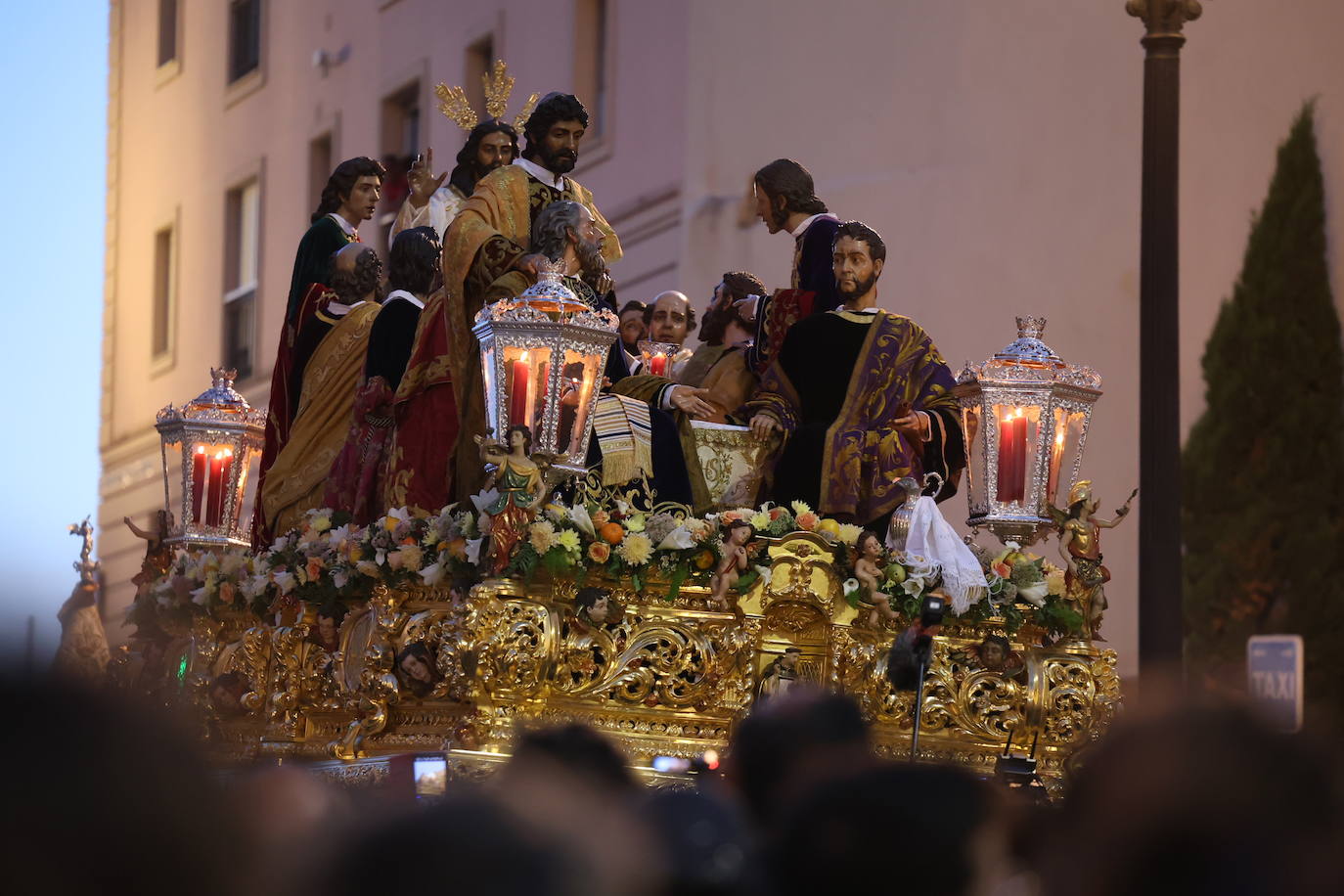 Fotos: Procesión extraordinaria de la Sagrada Cena en Cádiz