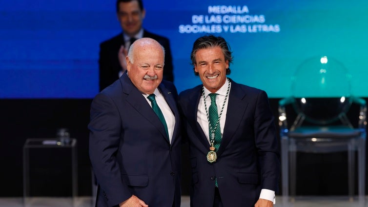 Federico Linares y Carmen Morales, la excelencia gaditana reconocida con la Medalla de Andalucía