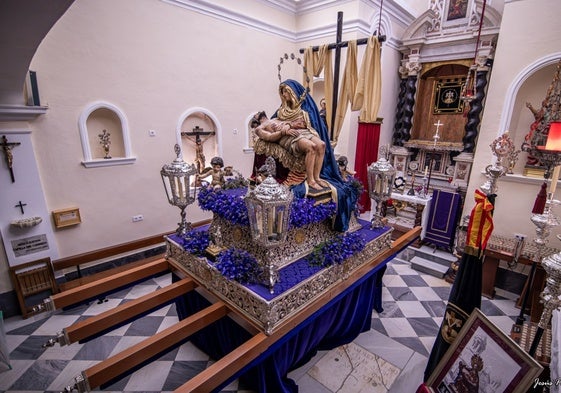 Virgen de las Angustias preparada para el Vía Crucis 2025