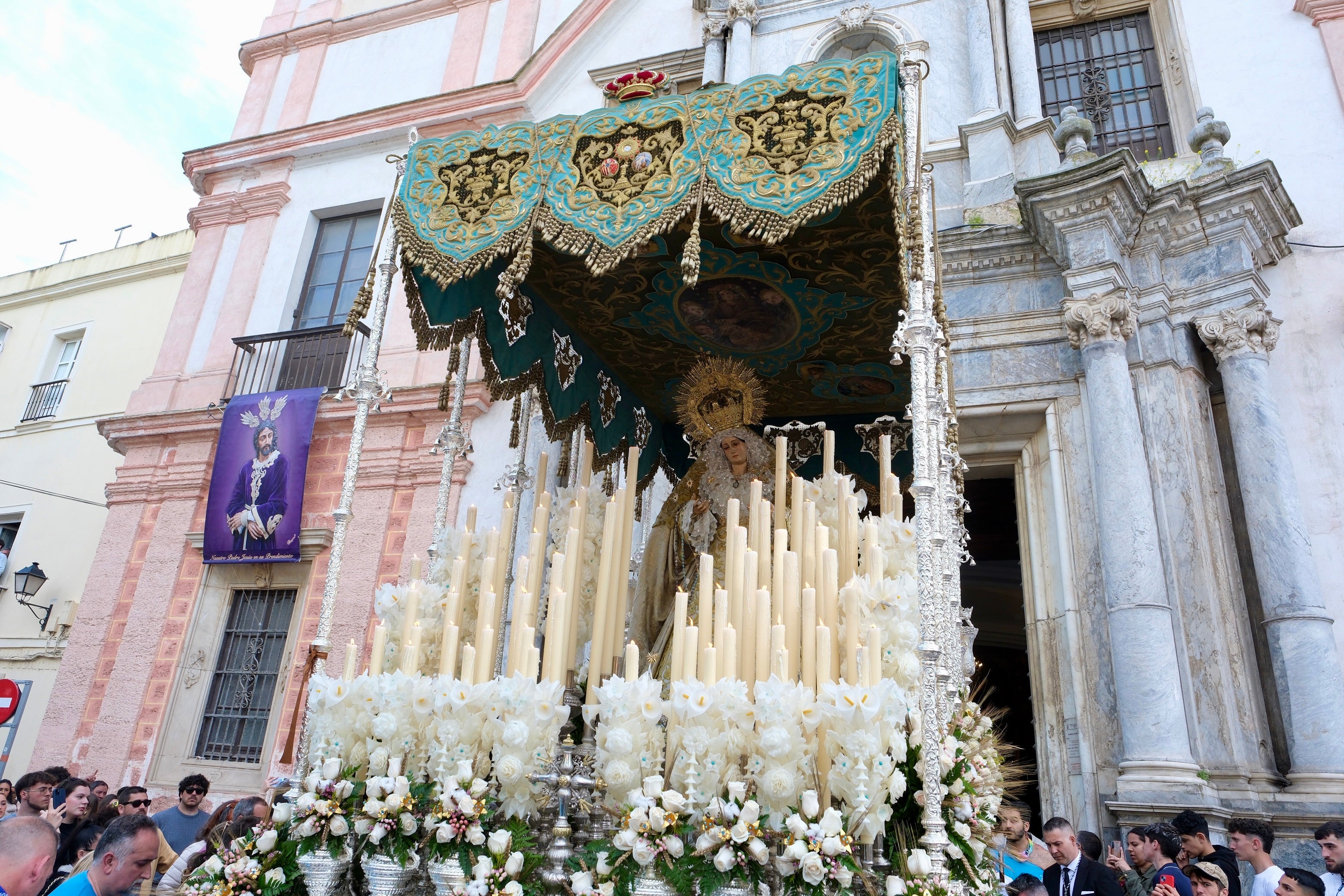 Las imágenes de Prendimiento en la Semana Santa de Cádiz 2025
