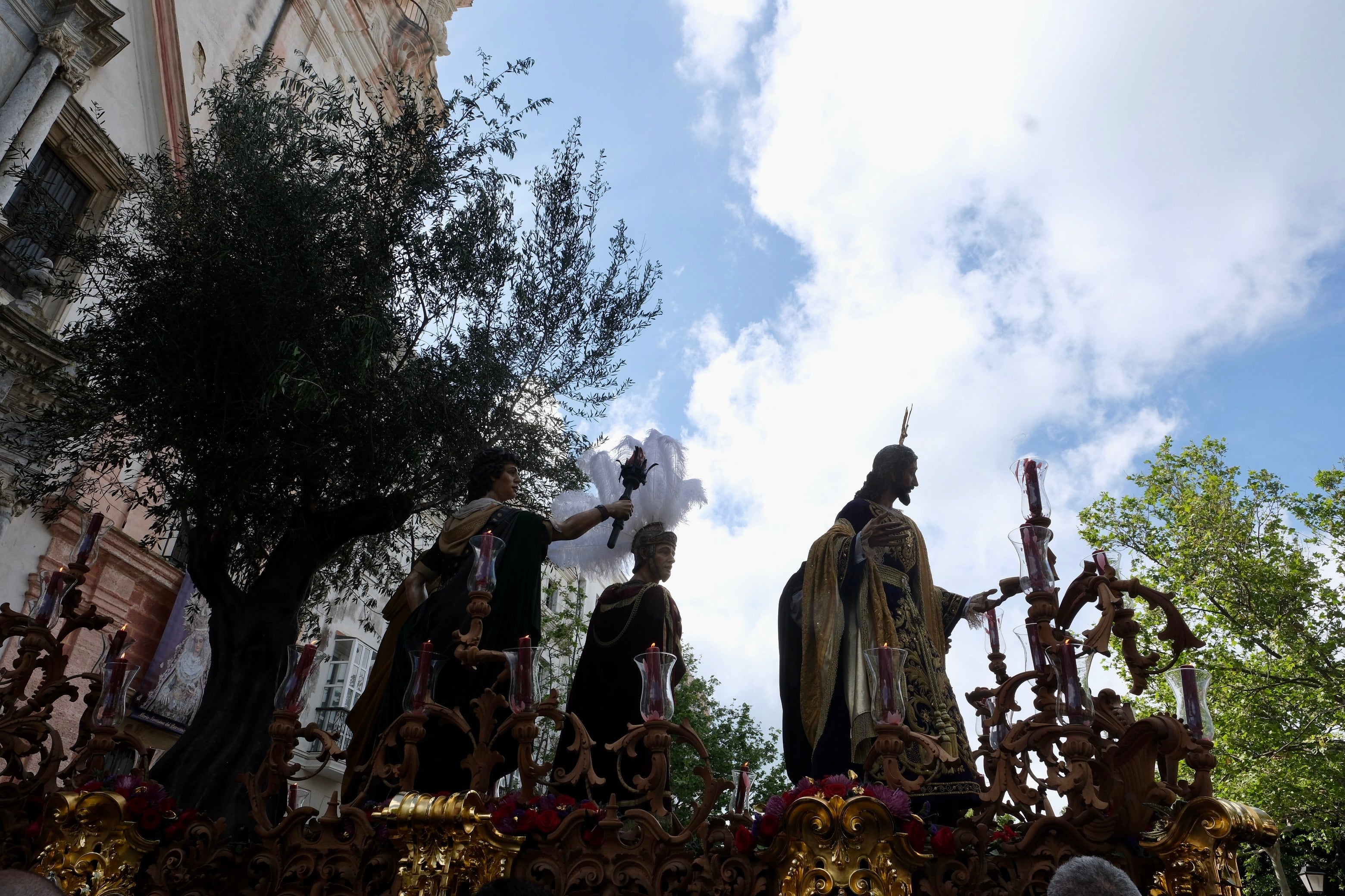 Las imágenes de Prendimiento en la Semana Santa de Cádiz 2025