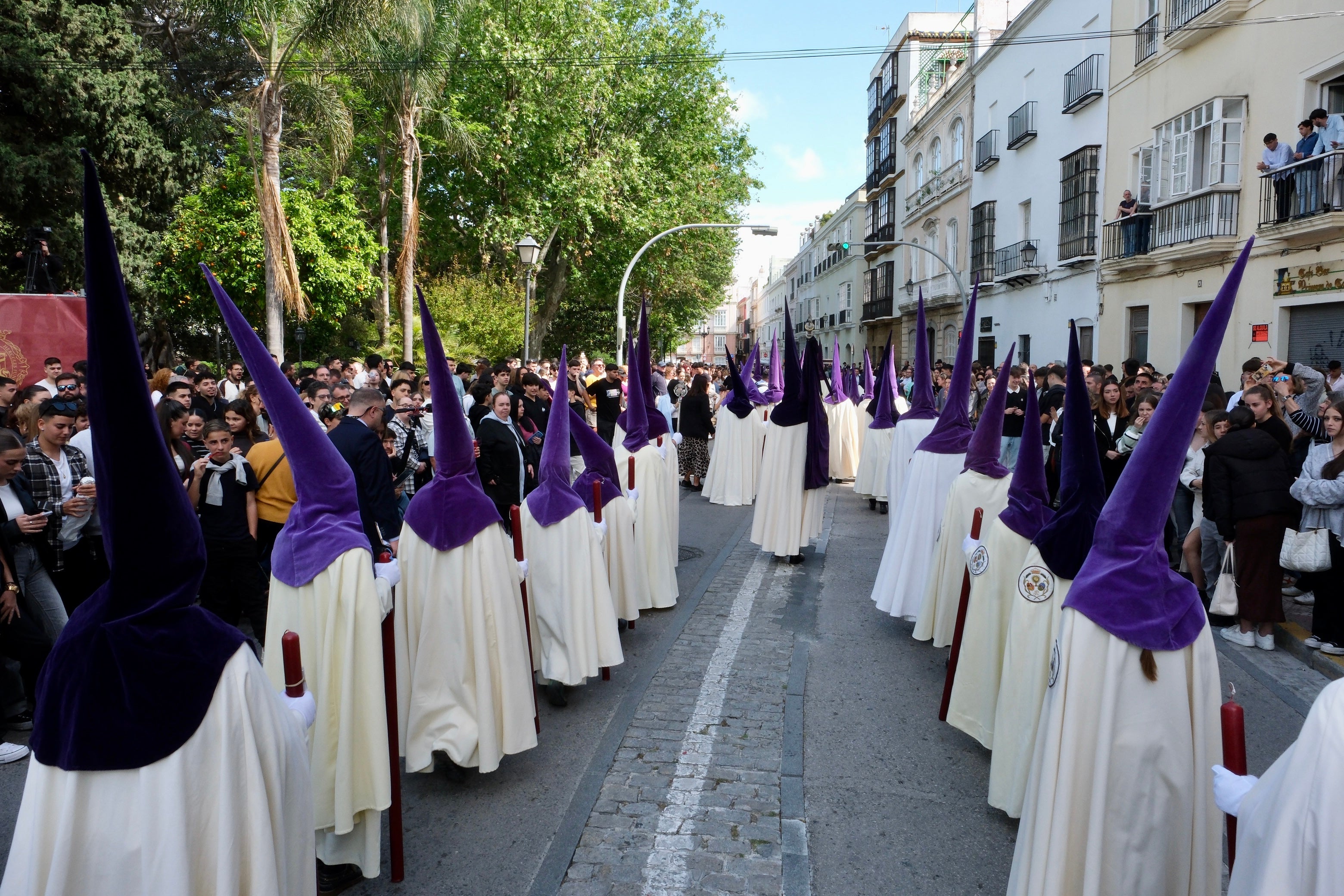 Las imágenes de Prendimiento en la Semana Santa de Cádiz 2025